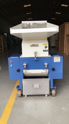 7.5 کیلووات عیوب پلاستیکی دستگاه پودر کننده گرانولاتور با سرعت بالا OG-10FS رنگ خاکستری