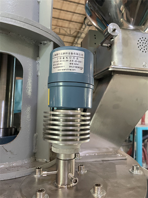خنک کننده هوا 4-30KW ماشین کریستالیزه کننده حیوانات خانگی کریستالیزه کننده پلاستیکی با تمیز کردن خودکار