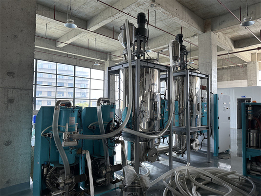 خنک کننده هوا 4-30KW ماشین کریستالیزه کننده حیوانات خانگی کریستالیزه کننده پلاستیکی با تمیز کردن خودکار